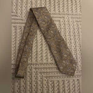 Michael Michael Kors Men’s Blue & Gold Paisley 100% Silk Tie - Made in the USA